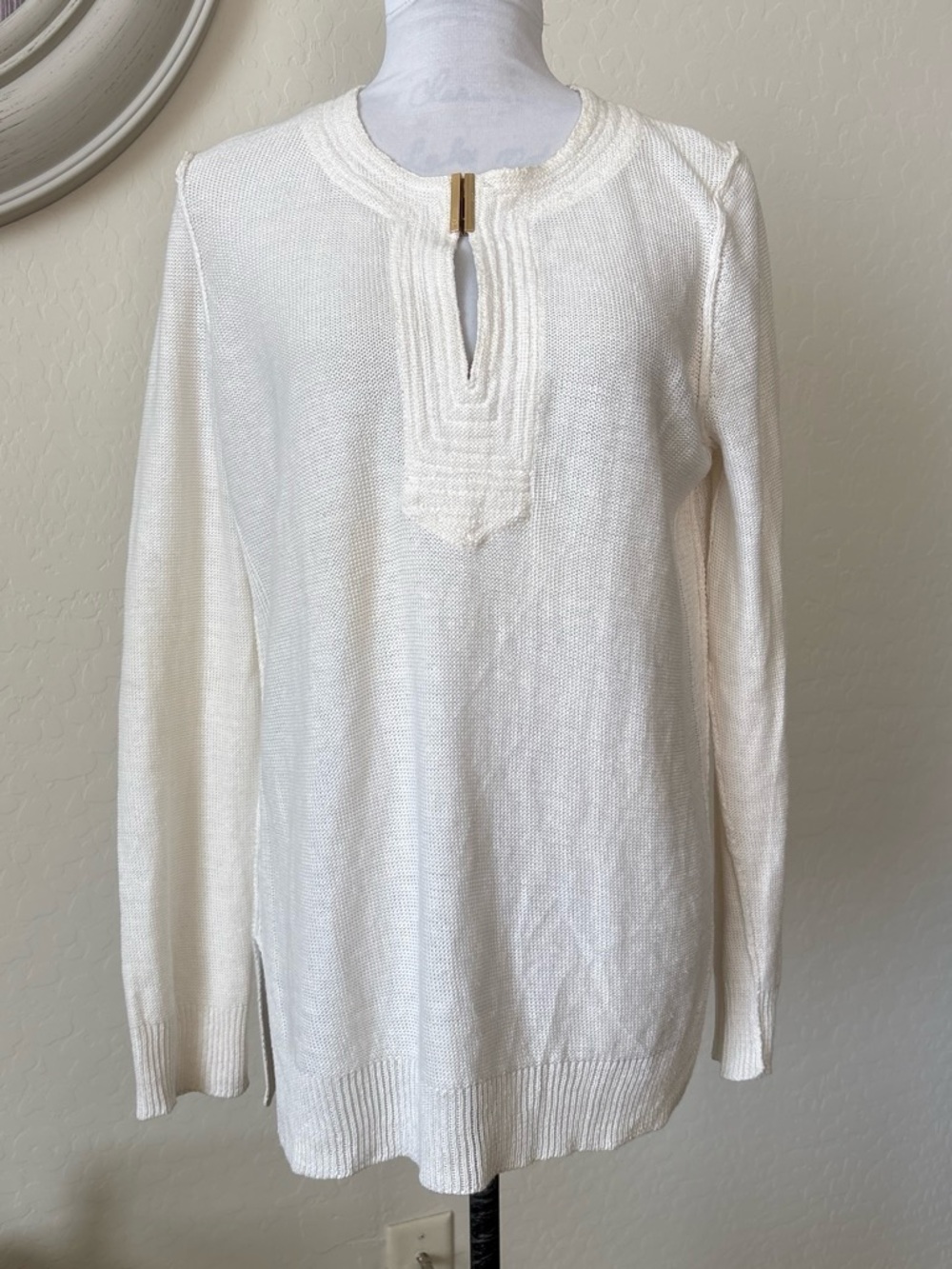 tory burch women’s cream 100%linen knit top. L